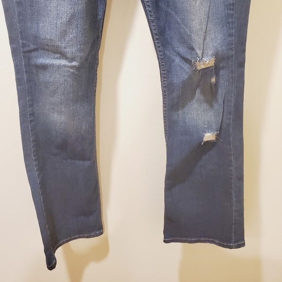 Levi's women's superlow 518 boot cut  jean size 5M - Picture 5 of 16